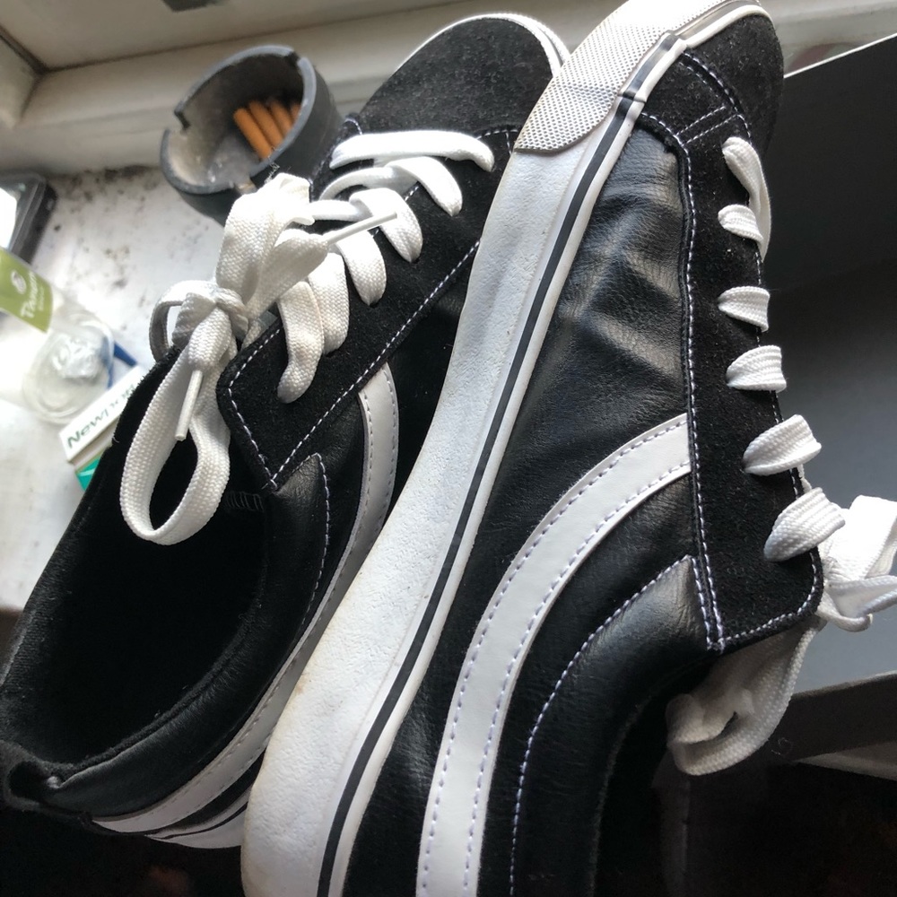 Like new men’s designer shoes size 8